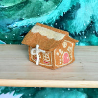 Tara Treasures Felt Gingerbread House - Pink Door