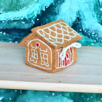 Tara Treasures Felt Gingerbread House - Red Door