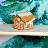 Tara Treasures Felt Gingerbread House - Pink Door