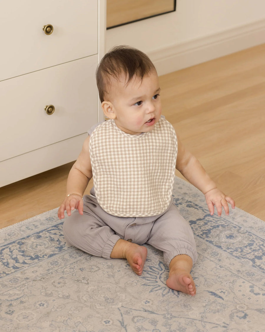 Quincy Mae Woven Tie Bib || Oat Gingham