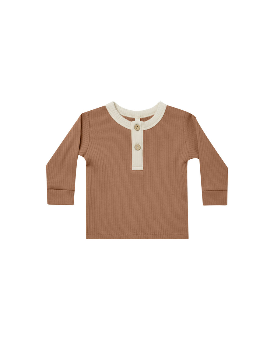 Quincy Mae Ribbed Long Sleeve Henley | Cinnamon