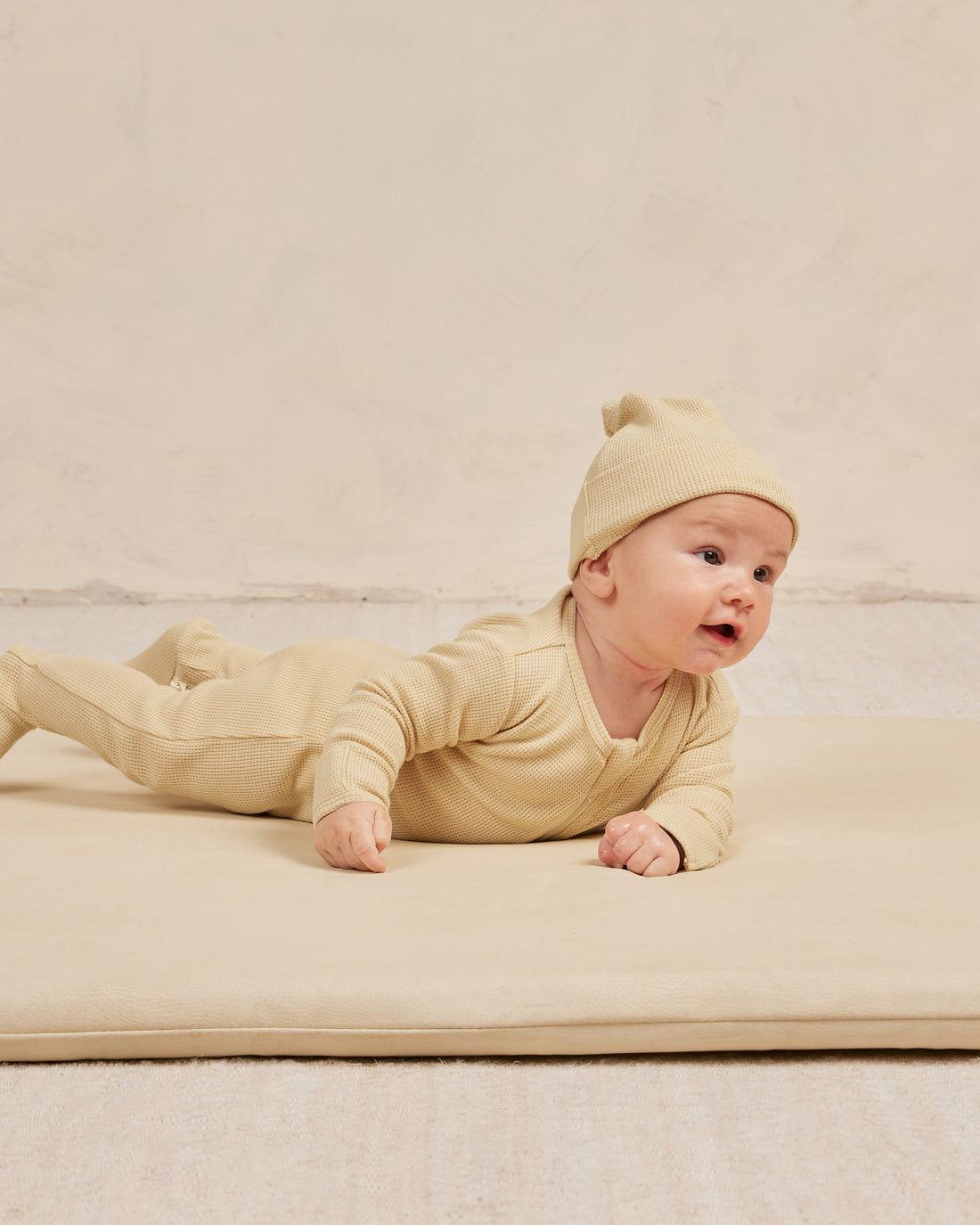 Quincy Mae Waffle Knotted Baby Hat || Lemon