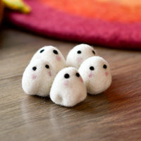 Tara Treasures Felt Cute Ghosts Loose Parts - 5 Ghosts