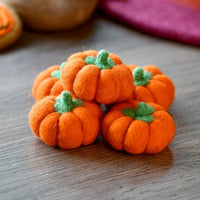 Tara Treasures Felt Pumpkins (Bright Orange Coloured) - 5 Pumpkins