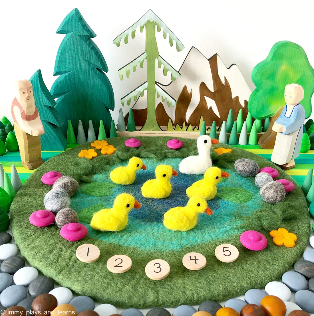 Tara Treasures Duck Pond with 6 Ducks Play Mat Playscape